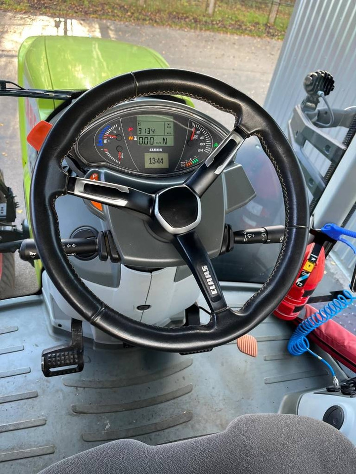 Tractor Claas Axion 870