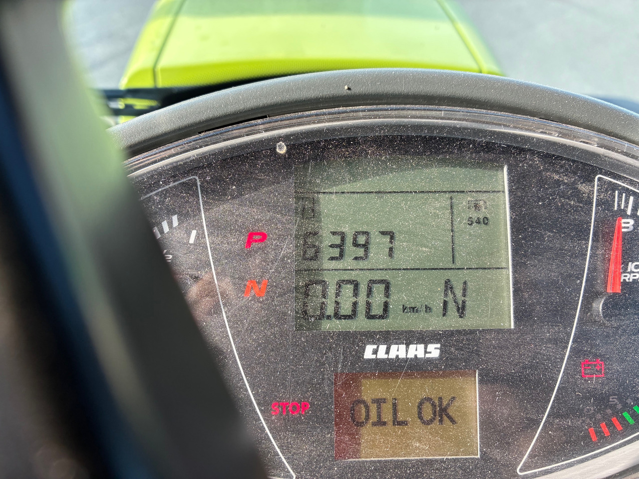 Tractor Claas Axion 870