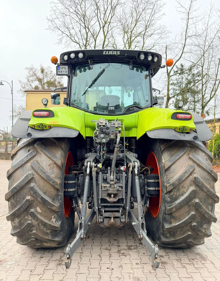 Tractor Claas Axion 870