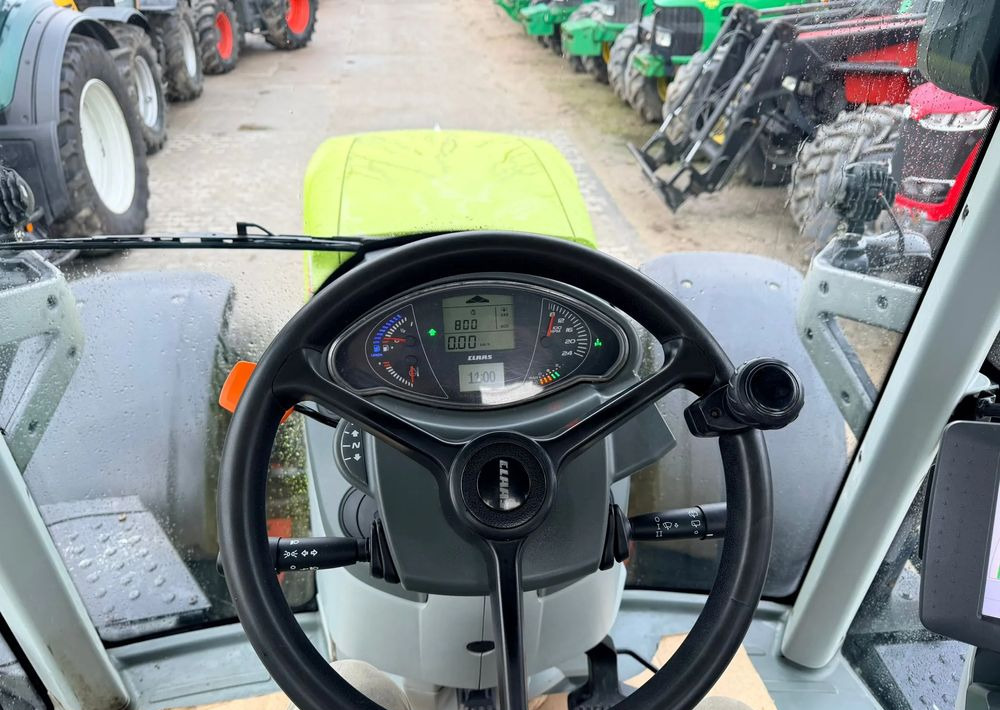 Tractor Claas Axion 870