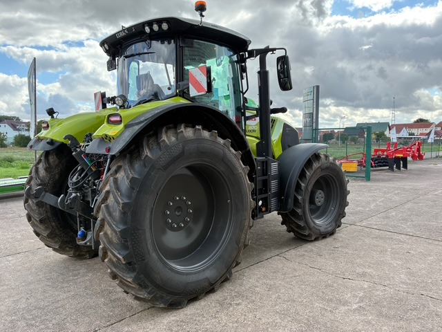 Tractor Claas Axion 870 CMATIC