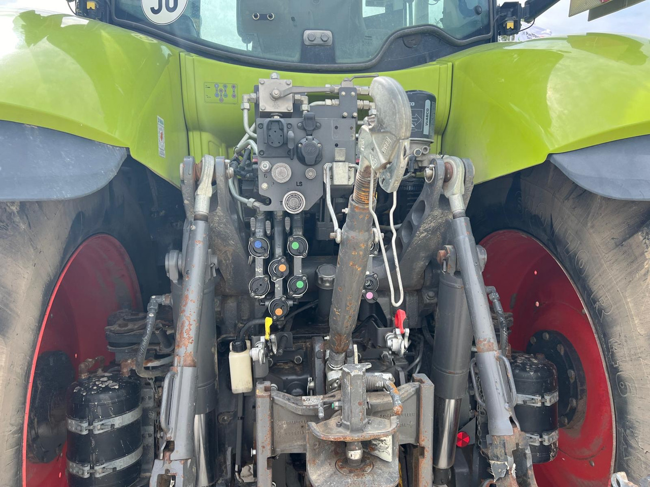 Tractor Claas Axion 870 CMatic