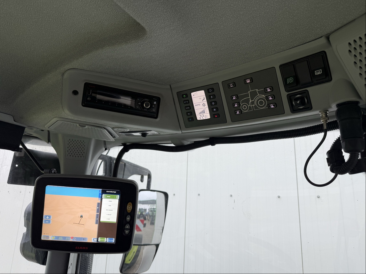 Tractor Claas Axion 870 C-Matic