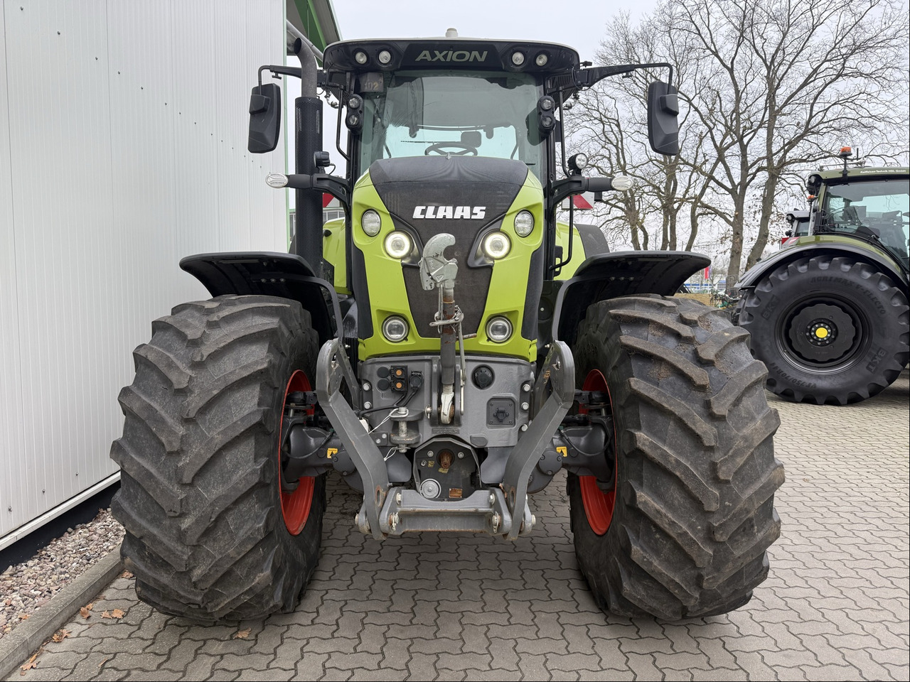 Tractor Claas Axion 870 C-Matic
