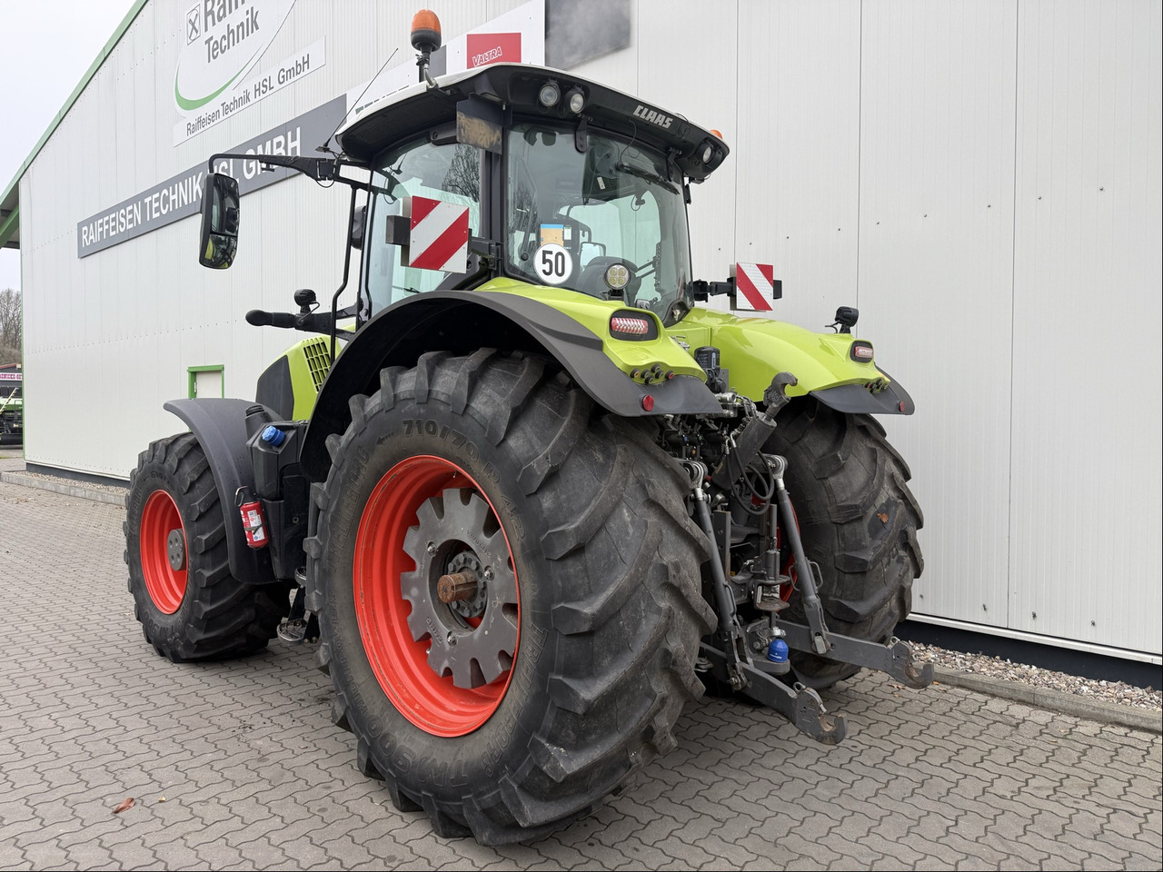 Tractor Claas Axion 870 C-Matic