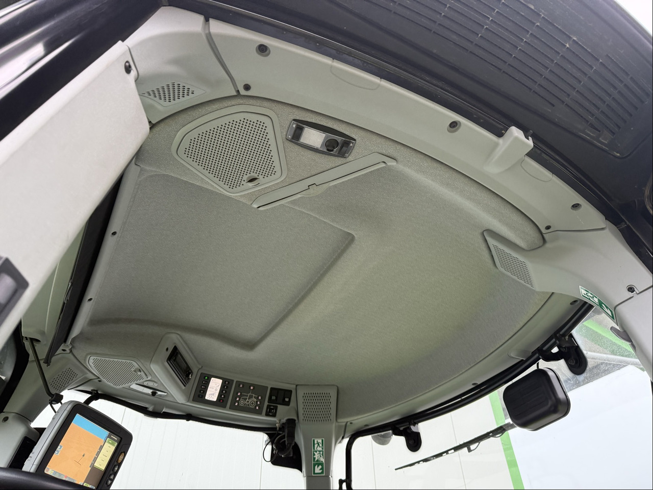 Tractor Claas Axion 870 C-Matic