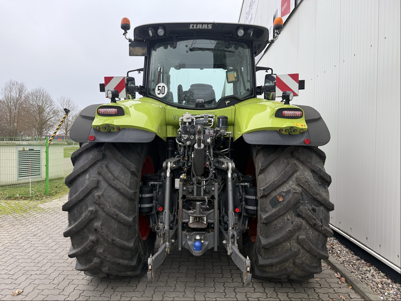 Tractor Claas Axion 870 C-Matic