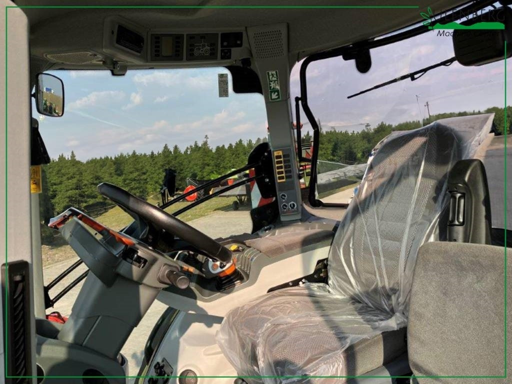 Tractor Claas Axion 870 Cmatic