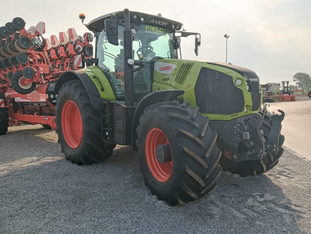 Tractor Claas Axion 870 Cmatic