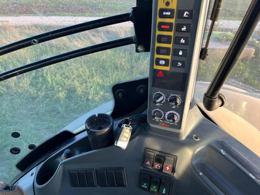 Tractor Claas Axion 870 Cmatic