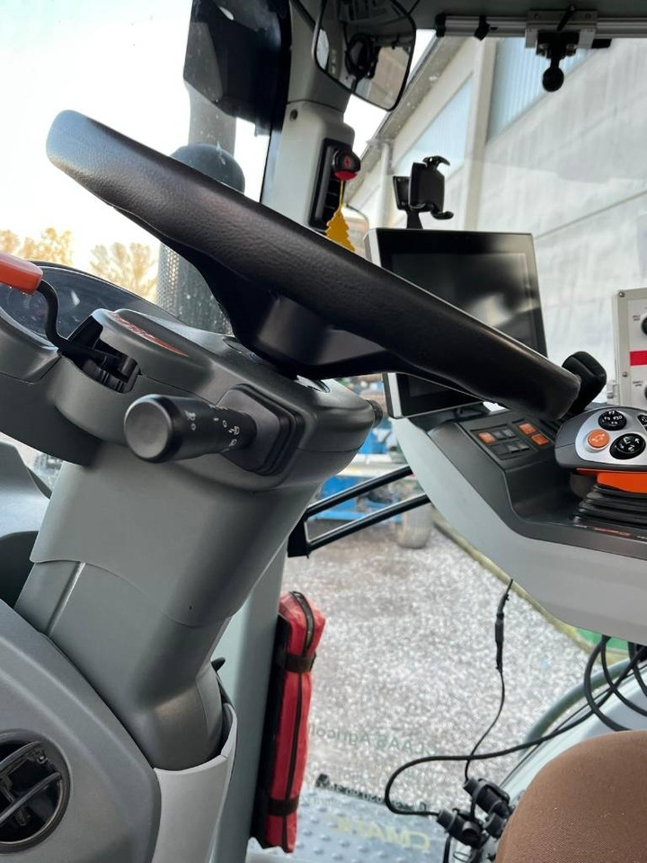 Tractor Claas Axion 870 Cmatic