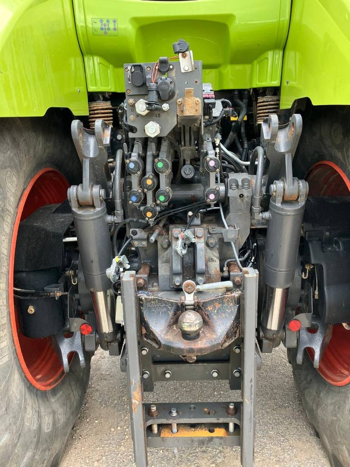 Tractor Claas Axion 920