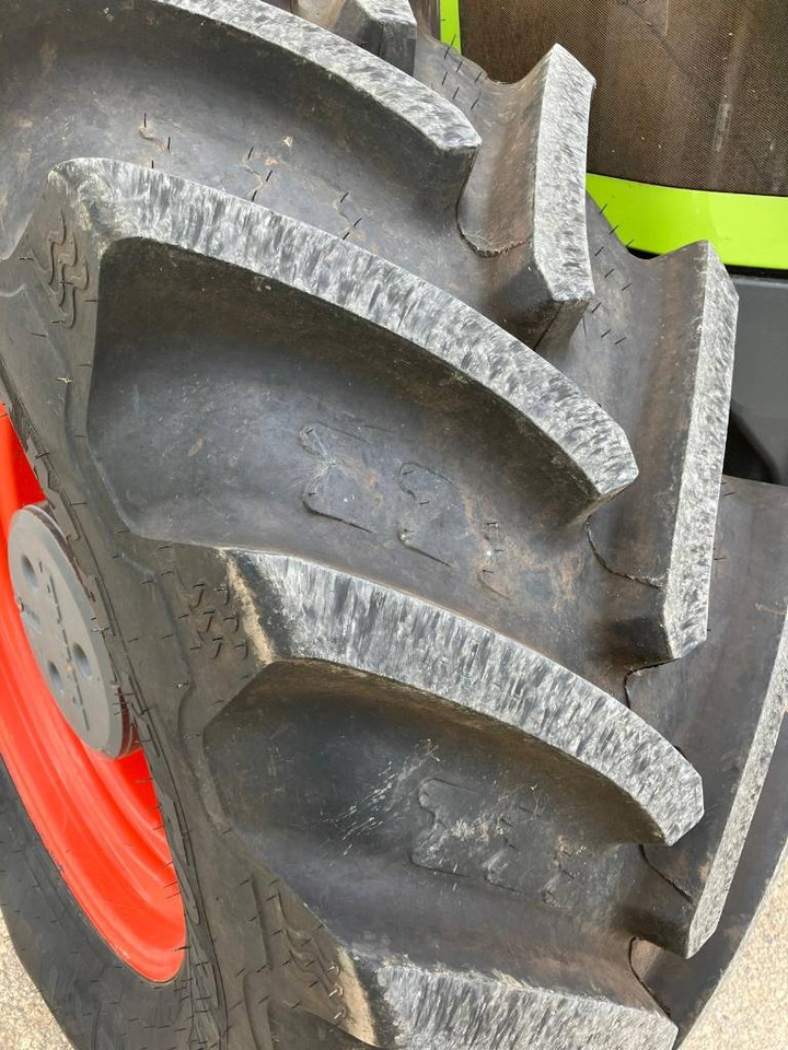Tractor Claas Axion 920