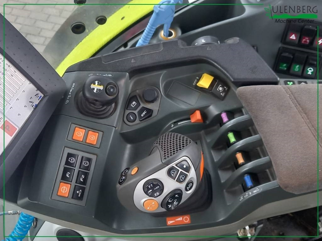 Tractor Claas Axion 920 Cmatic