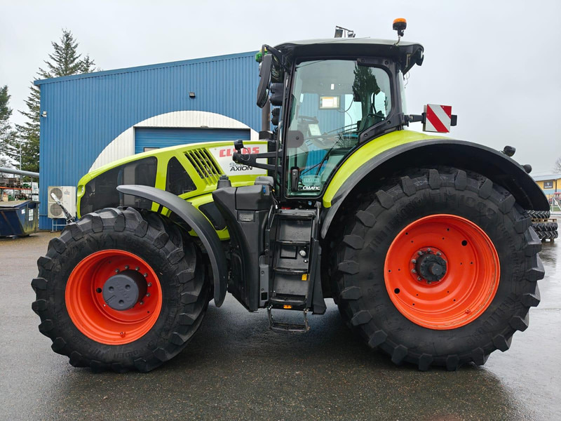 Tractor Claas Axion 920 Cmatic GREEN FIT