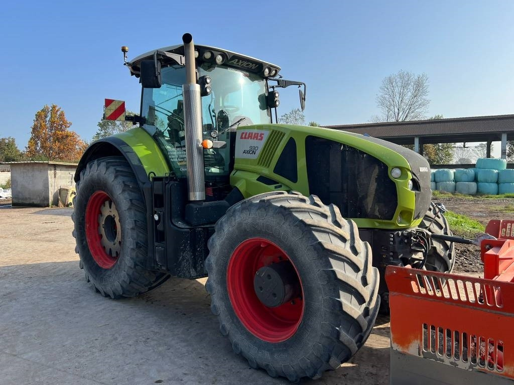 Tractor Claas Axion 930