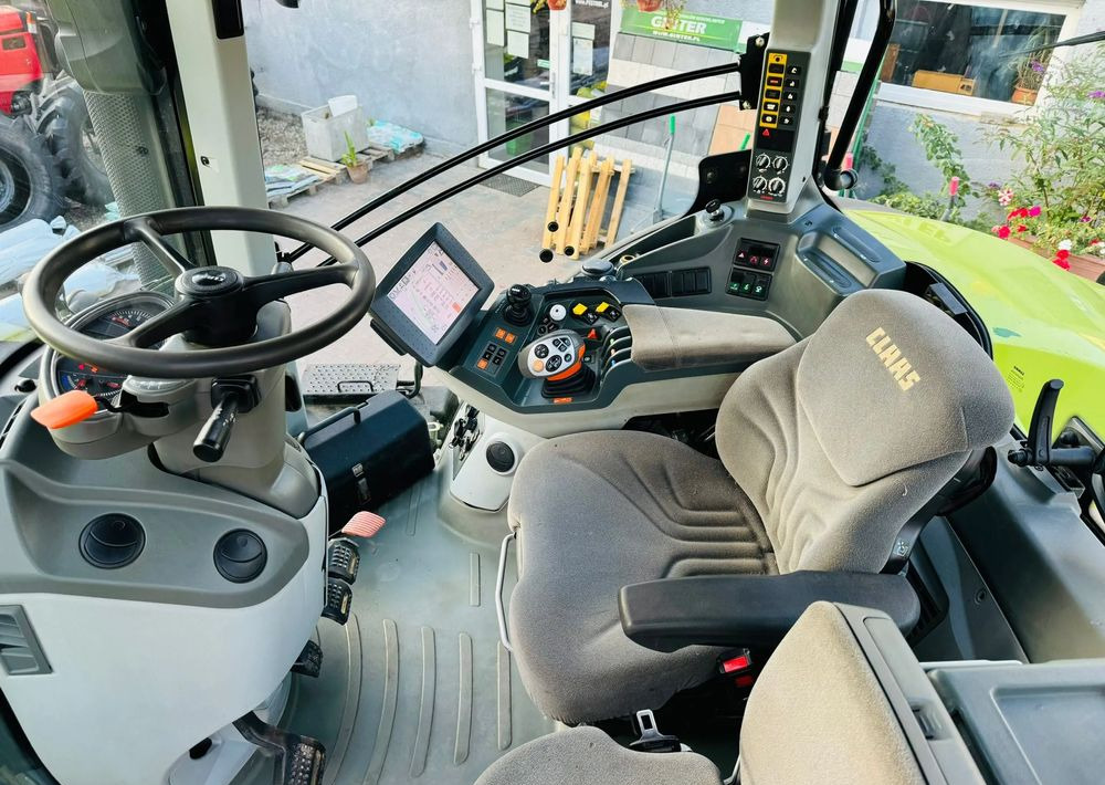 Tractor Claas Axion 930 CMATIC CEBIS