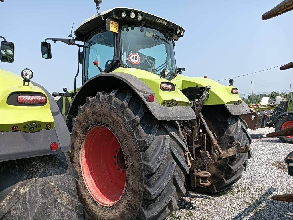 Tractor Claas Axion 930 Cmatic