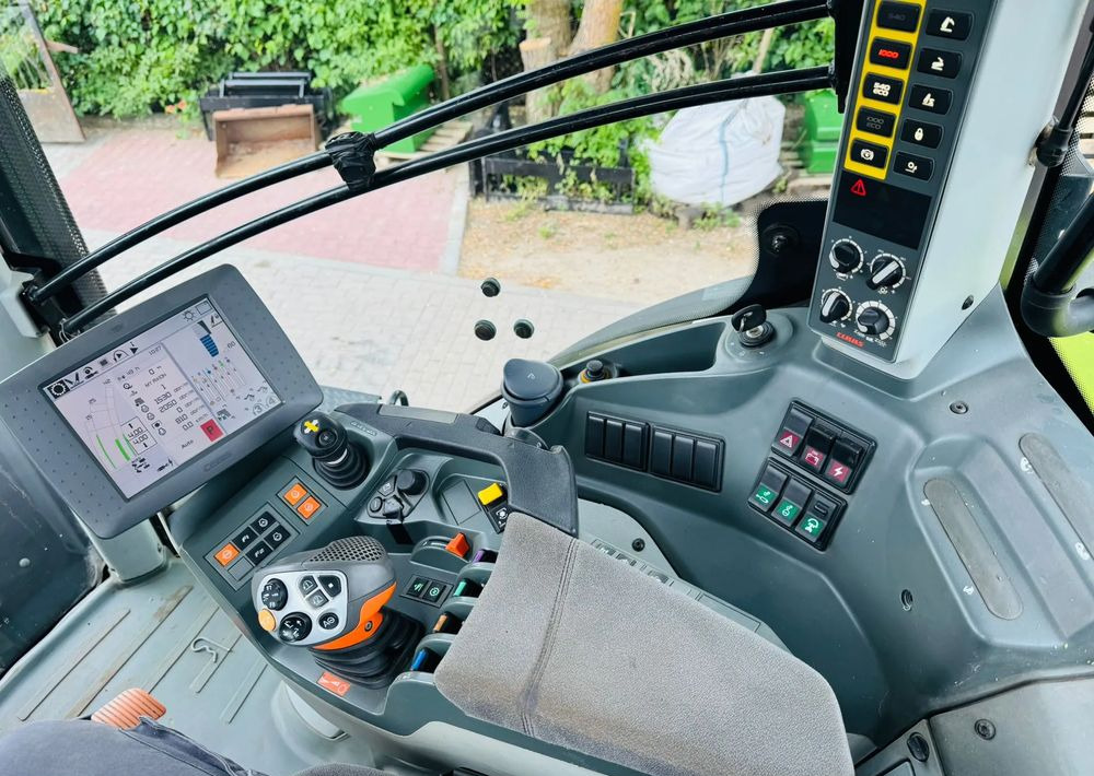 Tractor Claas Axion 940 CMATIC CEBIS
