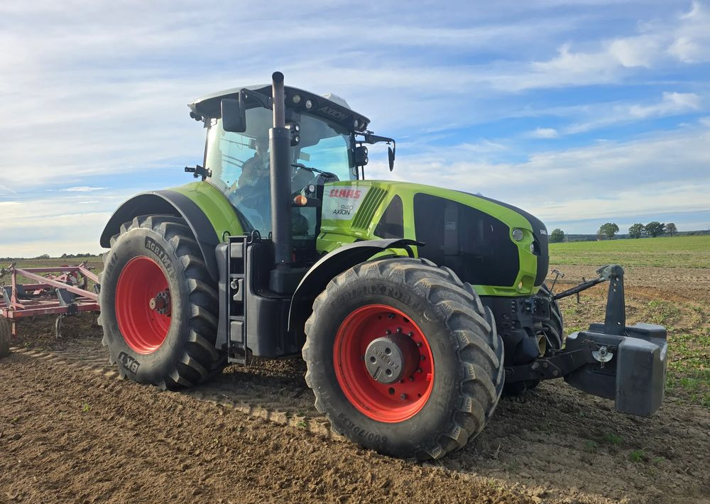 Tractor Claas Axion 940 Cmatic