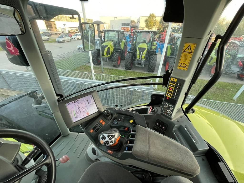 Tractor Claas Axion 940 Cmatic