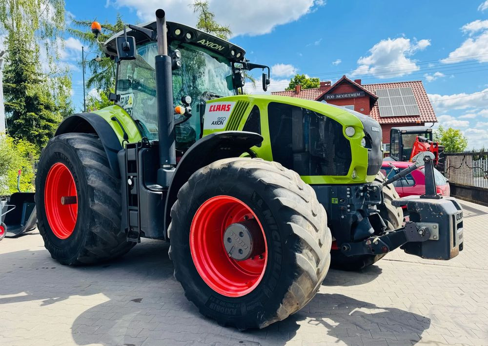 Tractor Claas Axion 950 CMATIC