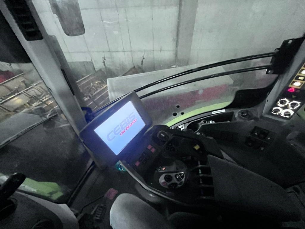 Tractor Claas Axion 950 Cmatic