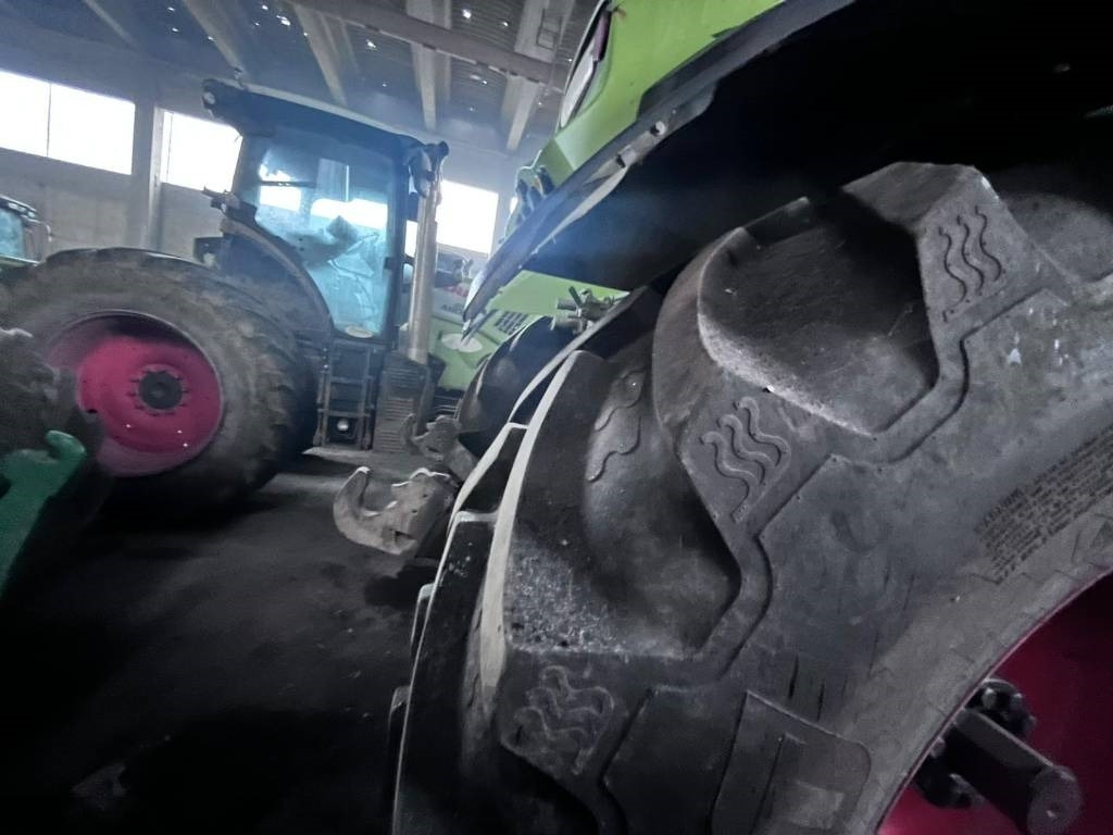 Tractor Claas Axion 950 Cmatic