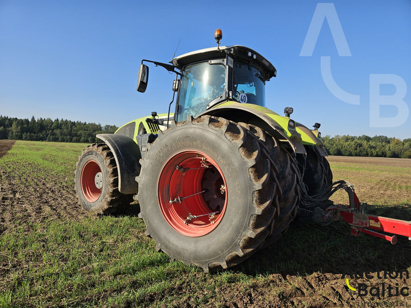 Tractor Claas Axion 960