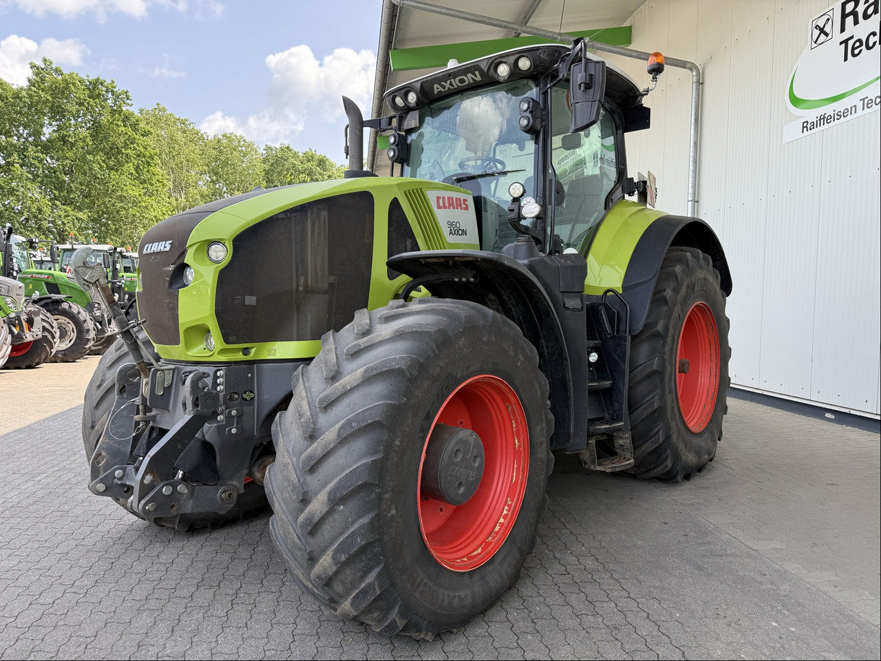 Tractor Claas Axion 960