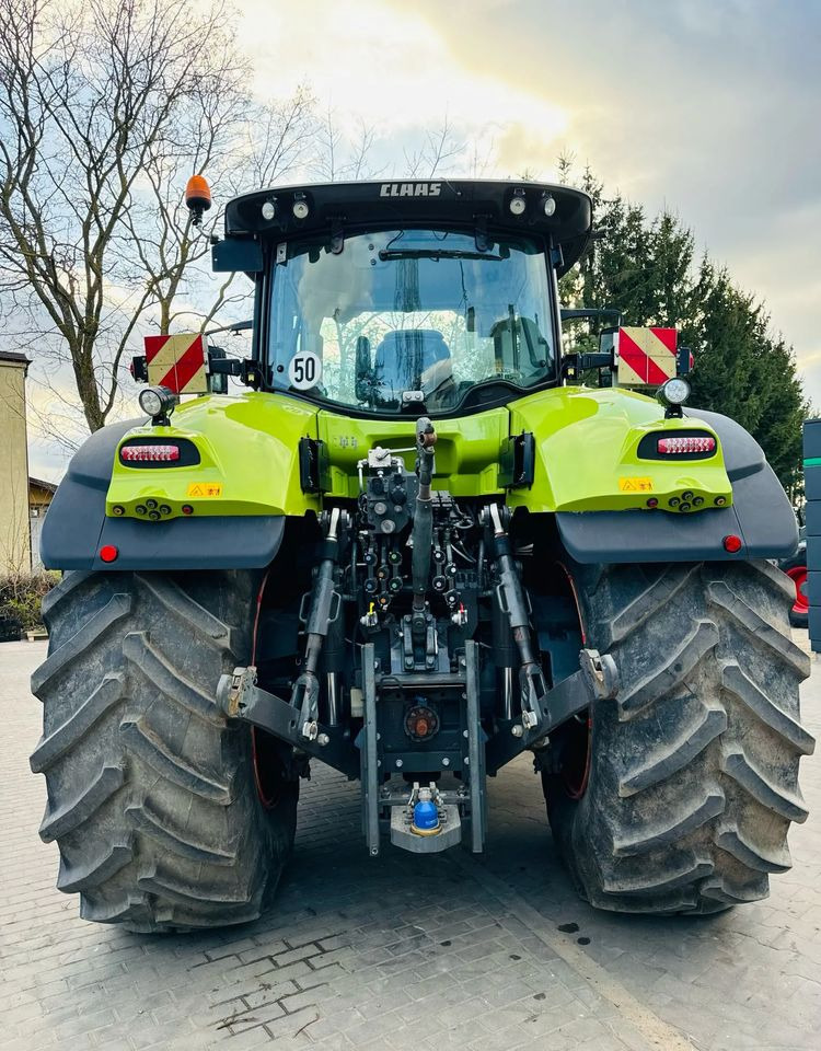Tractor Claas Axion 960