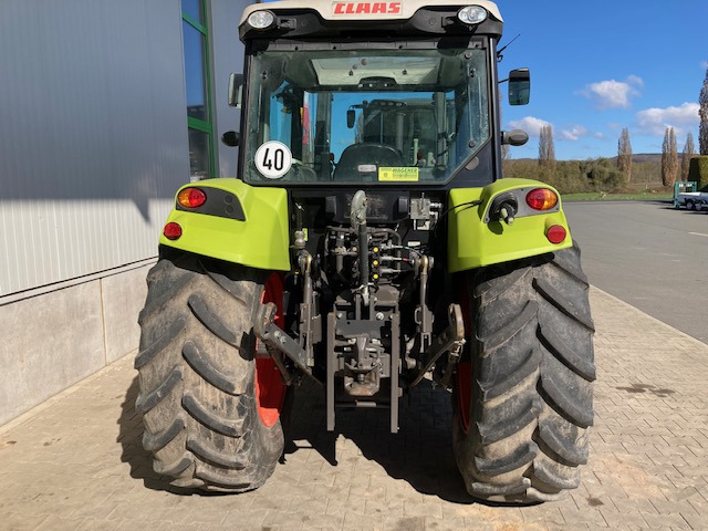 Tractor Claas Axos 310