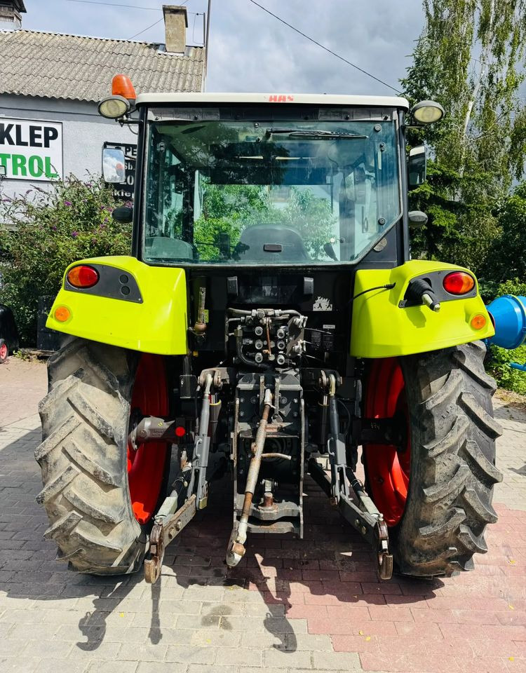 Tractor Claas Axos 330