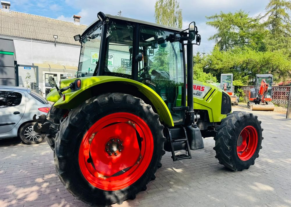 Tractor Claas Axos 330