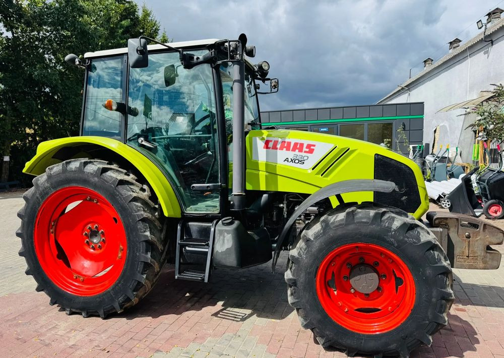 Tractor Claas Axos 330