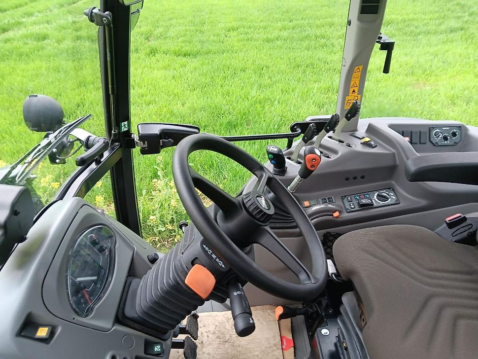 Tractor Claas CLAAS AXOS 240 Traktor Schlepper Frontlader - Konsolen Klima
