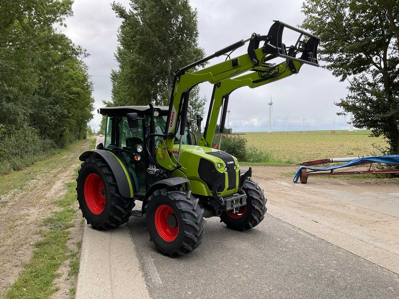 Tractor Claas Elios 210