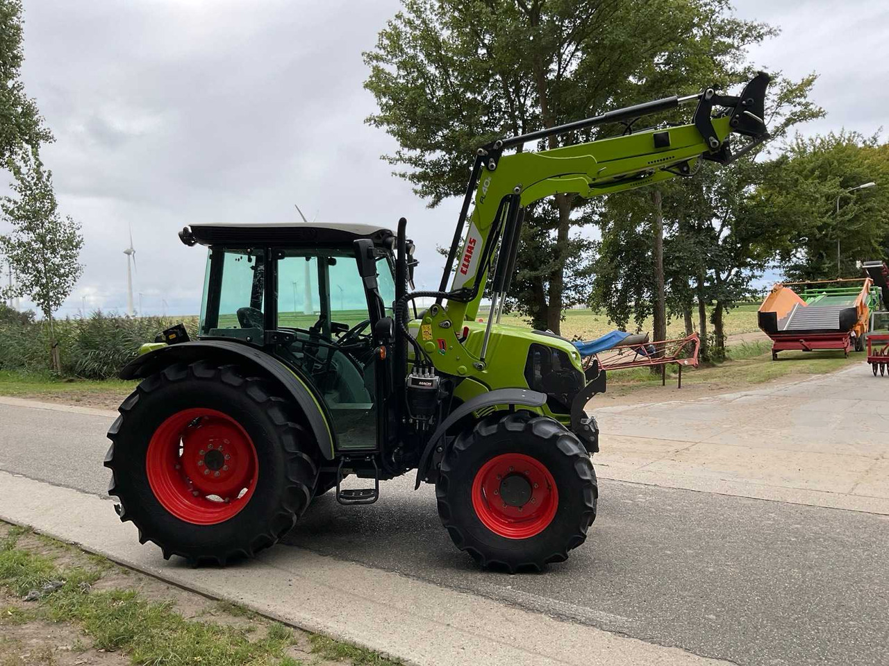 Tractor Claas Elios 210