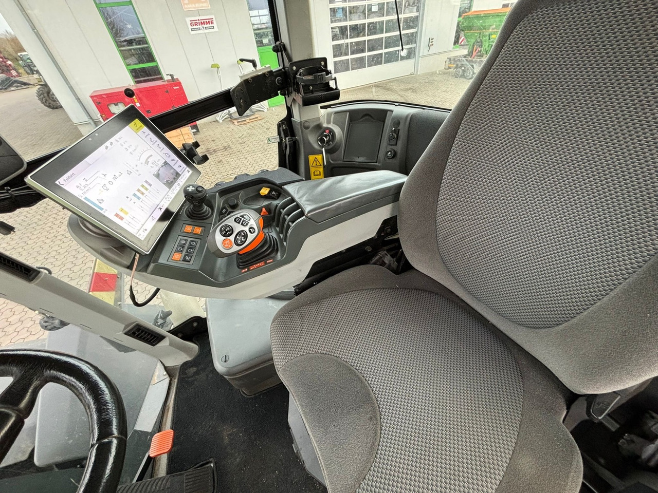 Tractor Claas Xerion 4200 Trac