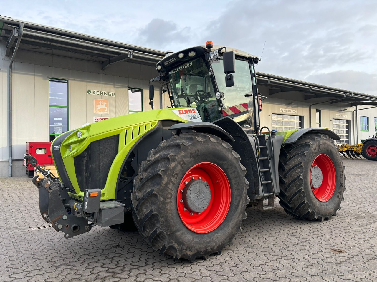 Tractor Claas Xerion 4200 Trac