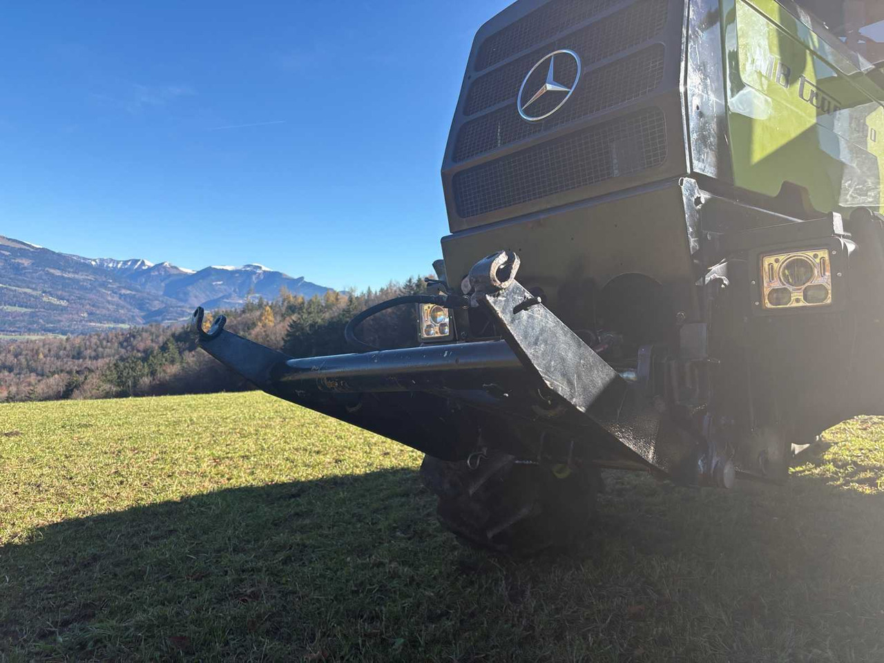 Tractor DAIMLER-BENZ MB-TRAC 1300 FRONT LOADER