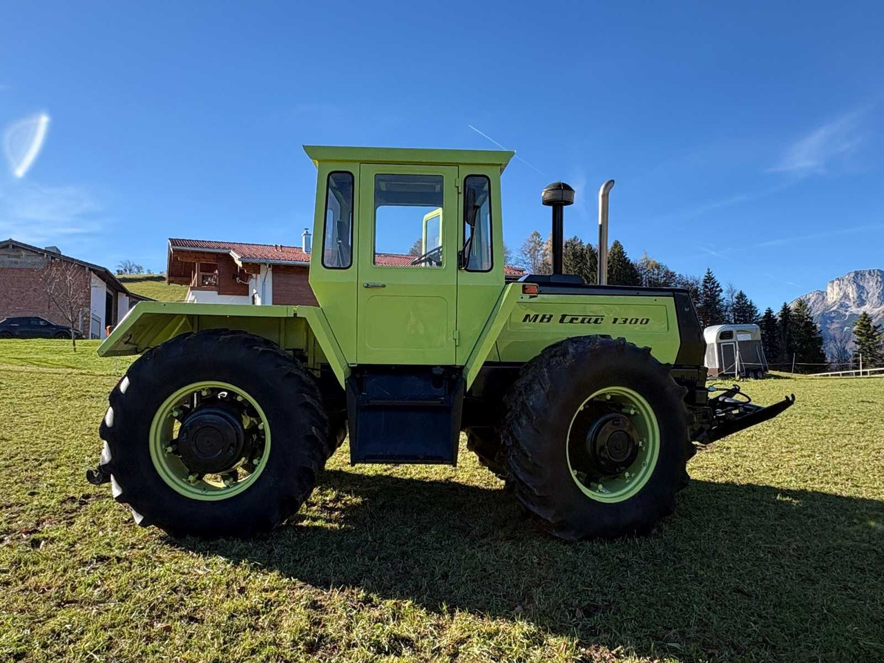 Tractor DAIMLER-BENZ MB-TRAC 1300 FRONT LOADER