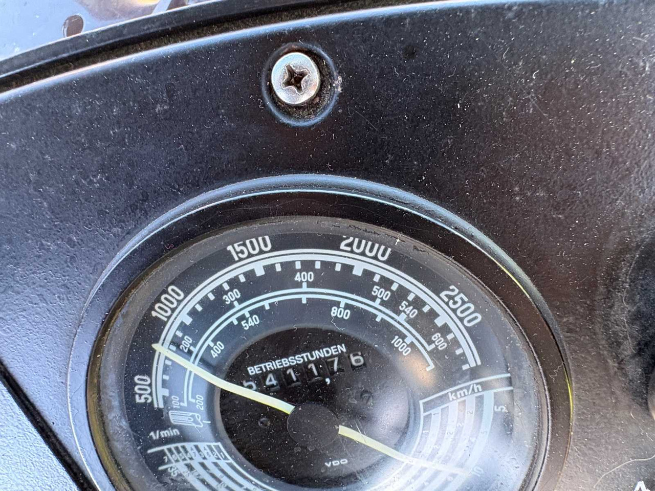 Tractor DAIMLER-BENZ MB-TRAC 1300 FRONT LOADER