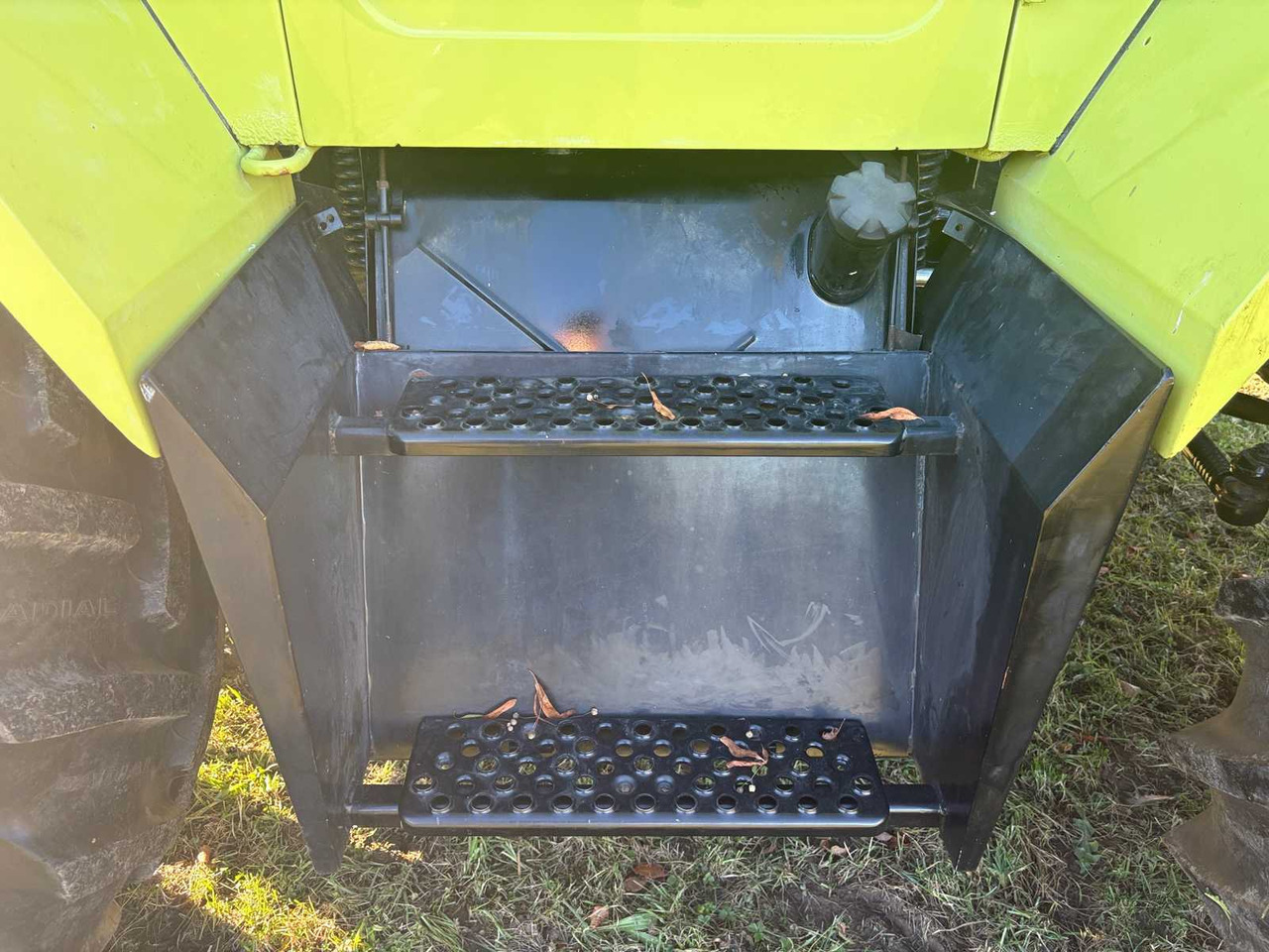 Tractor DAIMLER-BENZ MB-TRAC 1300 FRONT LOADER