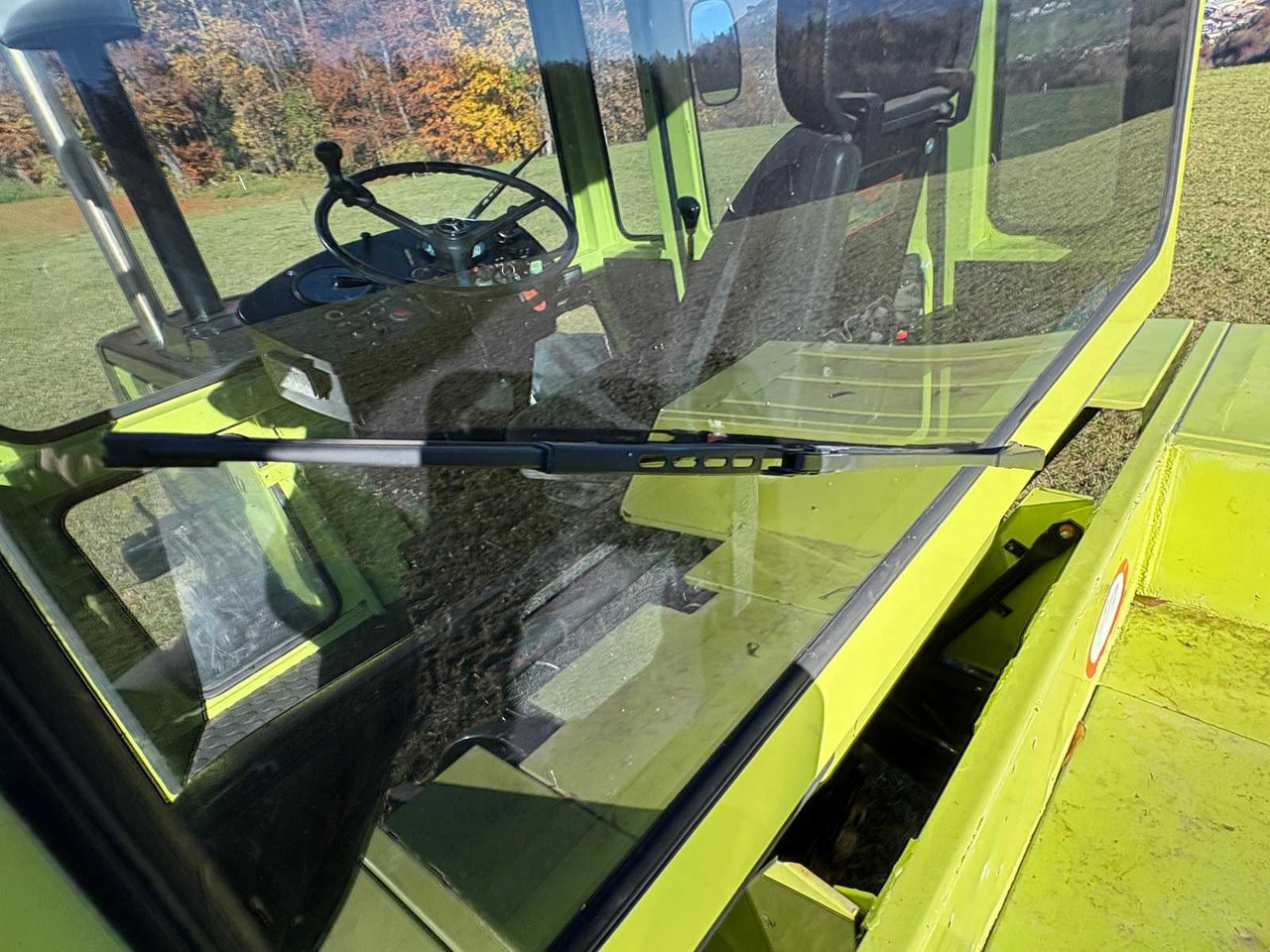 Tractor DAIMLER-BENZ MB-TRAC 1300 FRONT LOADER