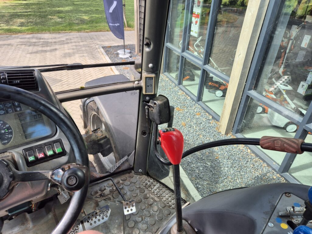Tractor DEUTZ AGROTRON 85