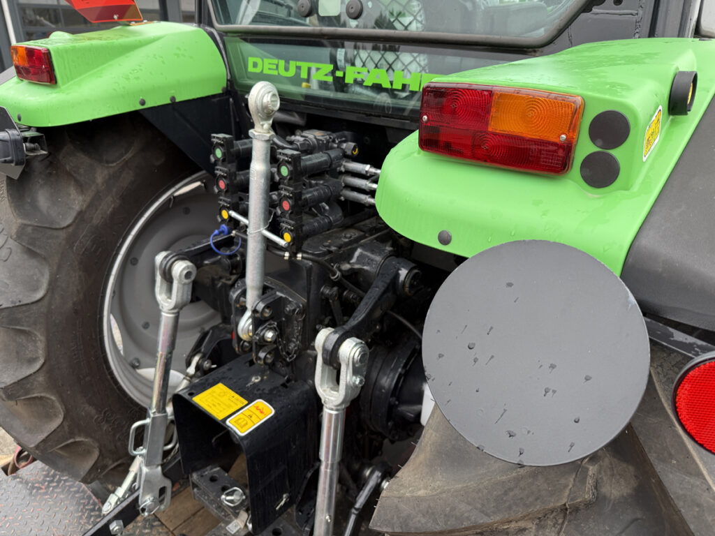 Tractor DEUTZ FAHR Agrofarm 115G