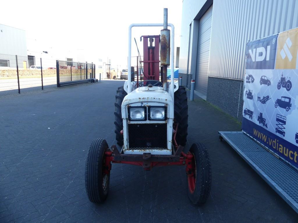 Tractor David Brown 885