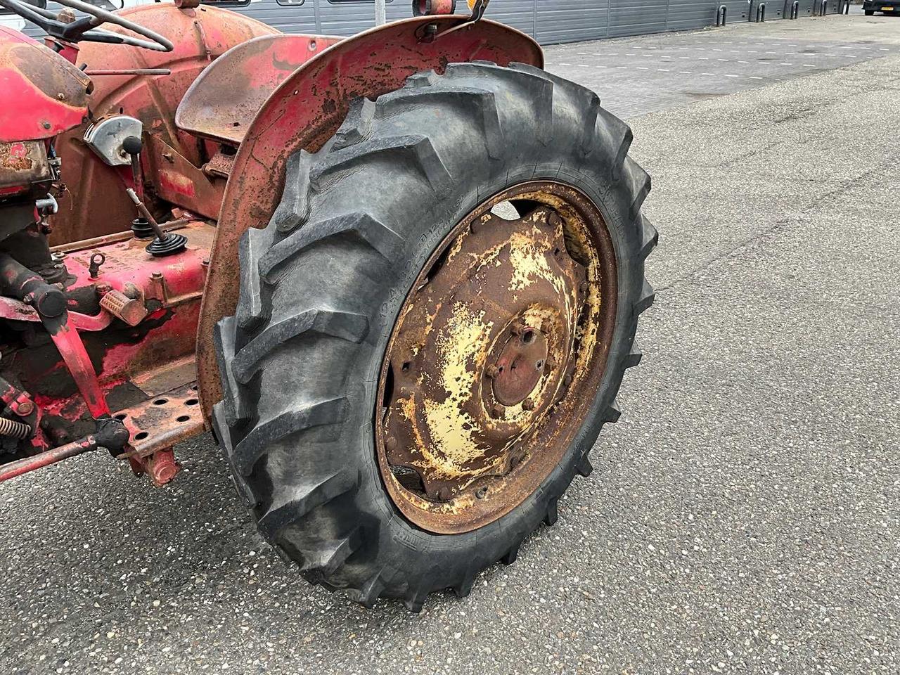 Tractor David Brown 950