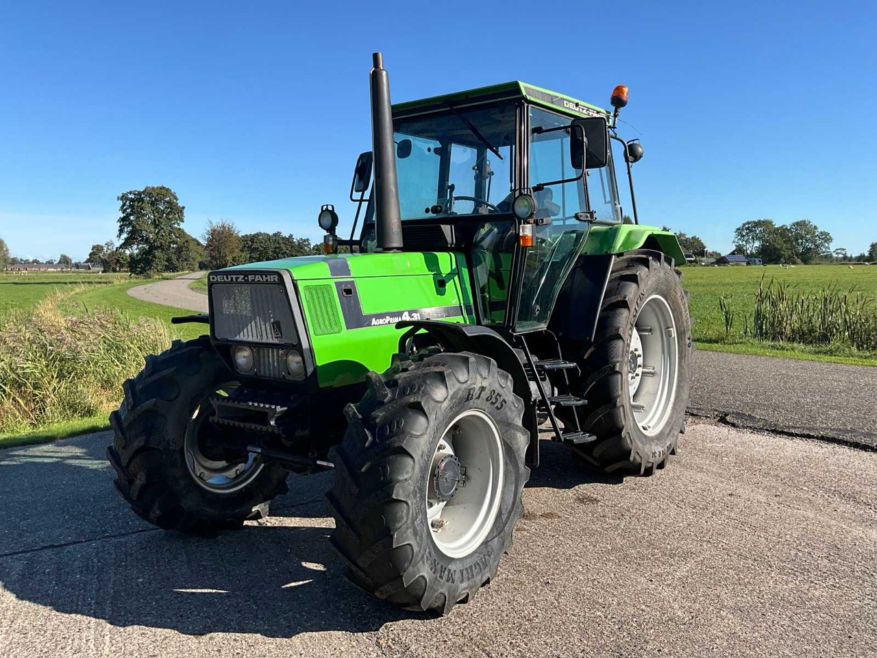 Tractor Deutz-Fahrenheit AgroPrima 4.31